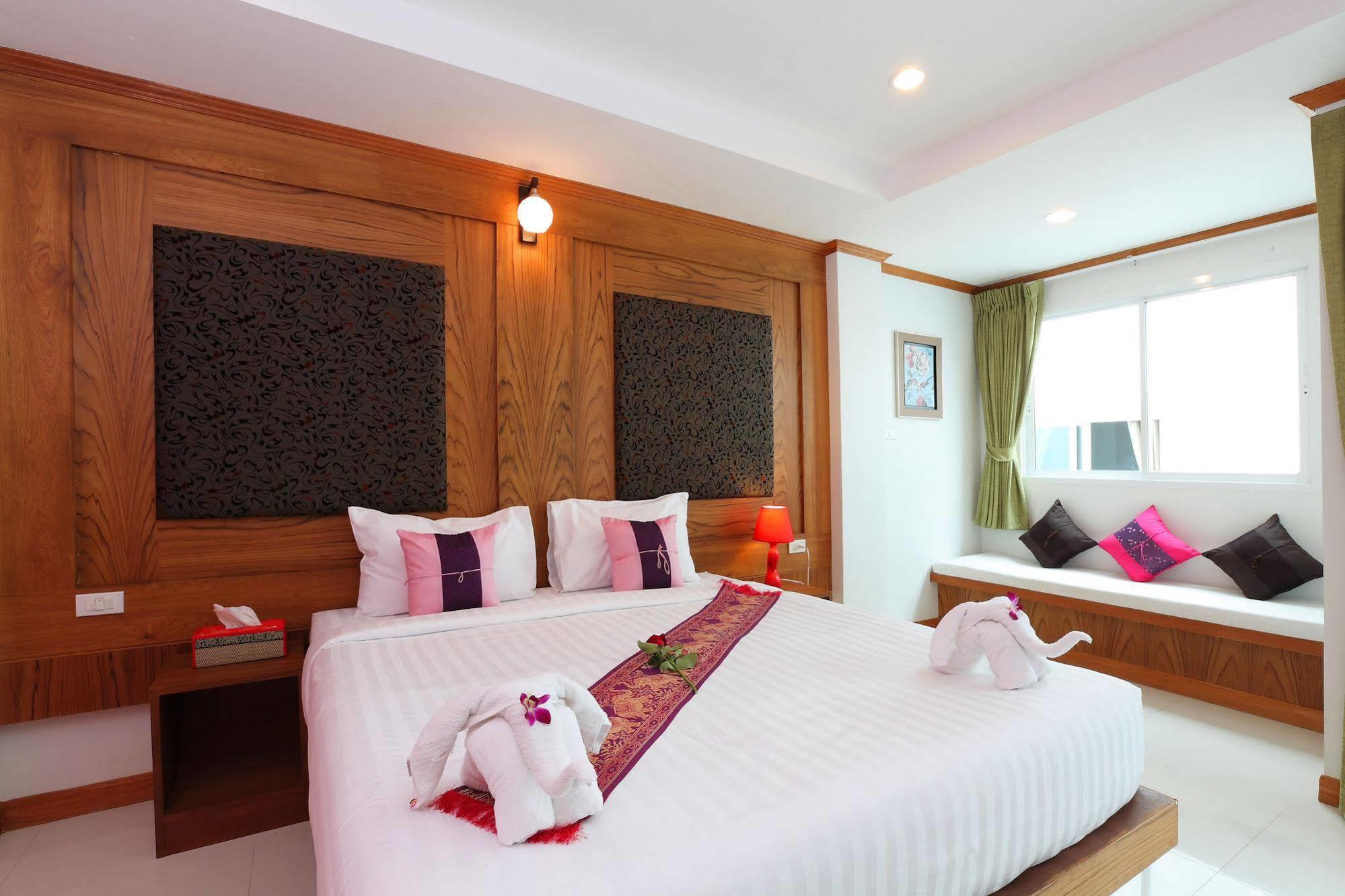 A Casa Di Luca Hotel Patong Bagian luar foto